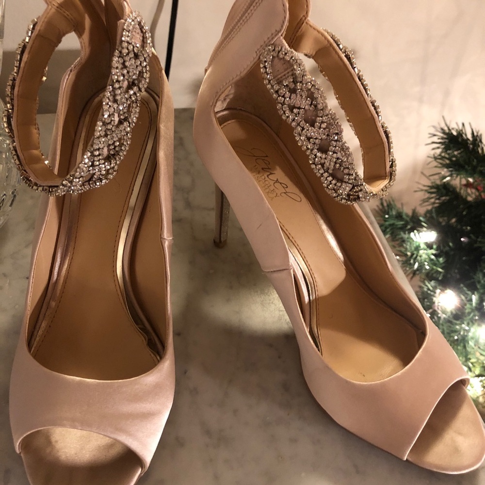 Jewel Badgley Mischka Women’s Alanis Shoe